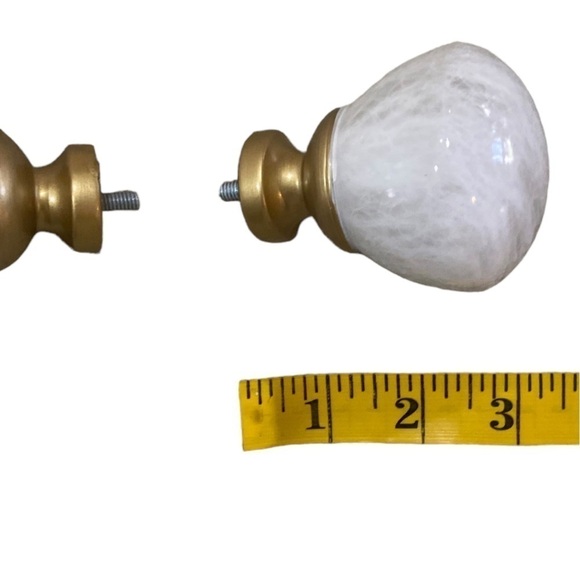 NWT pair of curtain finials in marble like finish & goldtone screw in - Picture 6 of 6